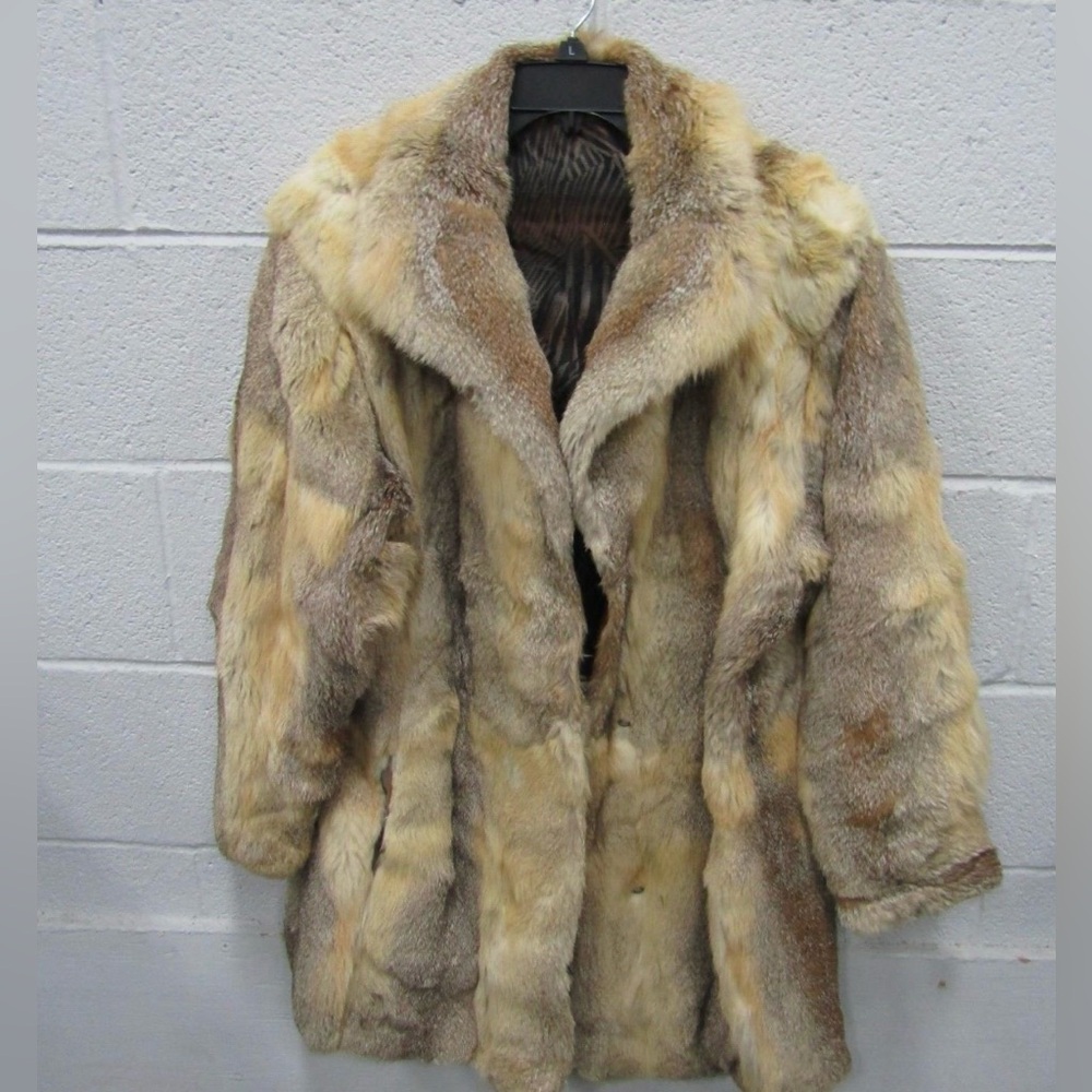 Vintage Unisex Beautiful Assorted Color Long Unbranded Coyote Fur & Leather Coat - Picture 2 of 10